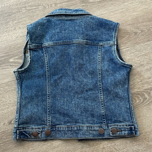 Wrangler Blue Jean Jacket Classic Cropped Design - Picture 3 of 4